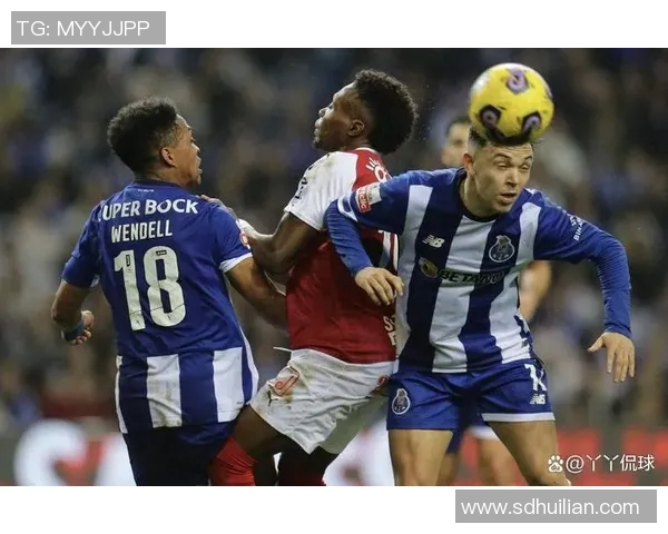 波尔图与葡国民的激烈对决展现足球魅力与团队精神