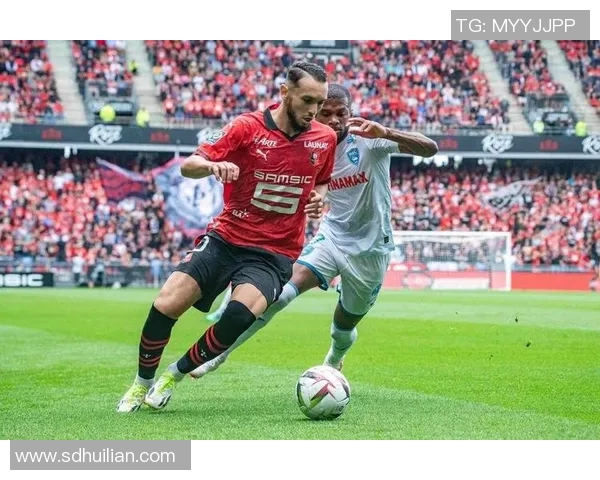 布雷斯特与雷恩激战正酣比分揭晓精彩瞬间回顾 布雷斯特与雷恩激战正酣比分揭晓精彩瞬间回顾