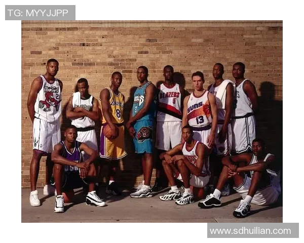 特科格鲁的篮球之路:从天赋少年到NBA明星的奋斗历程 特科格鲁的篮球之路:从天赋少年到NBA明星的奋斗历程