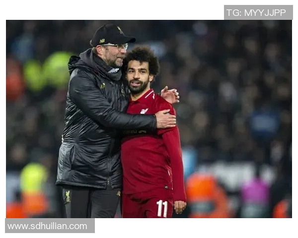 萨拉赫领衔红军新篇章曼联对决展现足球激情与荣耀