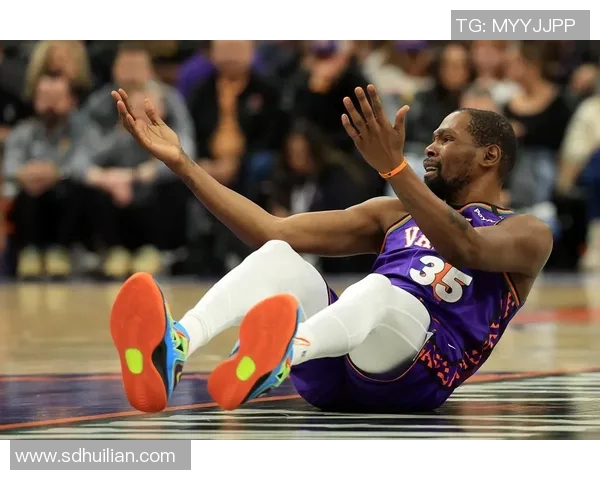 勇士主教练凯文·杜兰特宣布休战，将缺席未来数场比赛