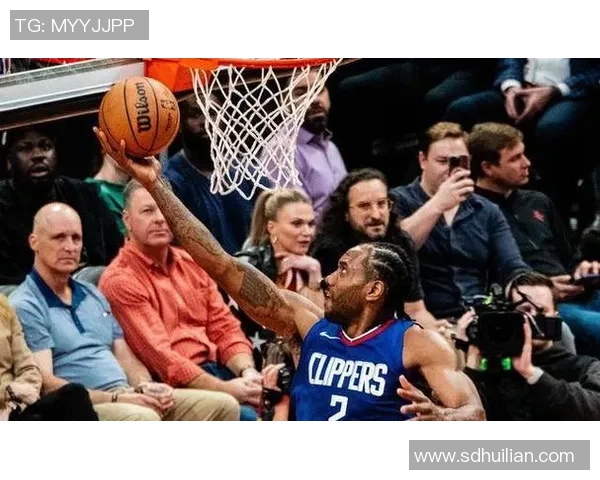 休斯顿火箭队与快船的激烈对决谁将赢得这场西部强强碰撞