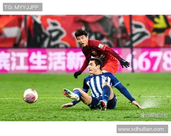 国足迎战新疆足球队期待精彩对决展现中国足球新风貌